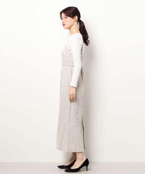 Cheek（チーク）の「デニムキャミワンピース（ワンピース・レディース・チャコールグレー/ブラウン/グレイッシュベージュ・MEDIUM）」の4枚目の写真