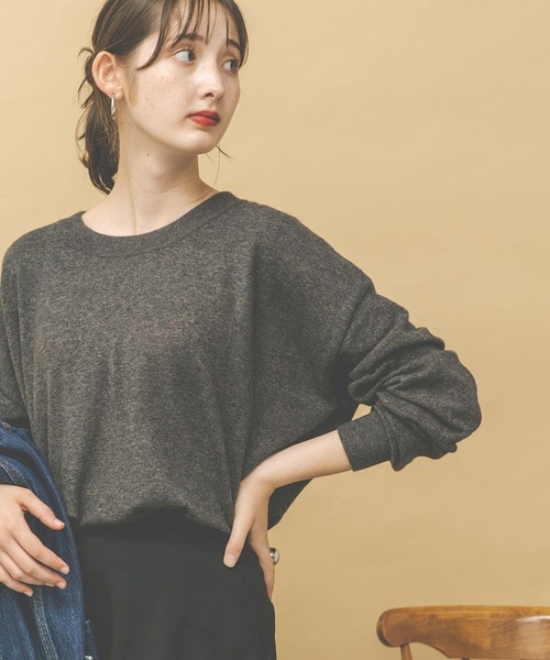 UR Lab.(アーバンリサーチラボ)の「アンゴラ混ワイドプルオーバー(ニット/セーター・レディース・チャコールグレー/レッド/モカ・FREE)」の5枚目の写真