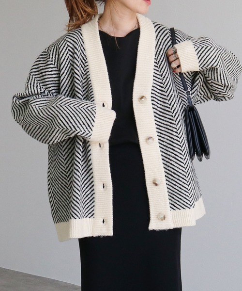 reca（レカ）の「ヘリンボーンニットカーディガン（カーディガン/ボレロ・レディース・ライトグレー/ブラック・FREE）」の4枚目の写真