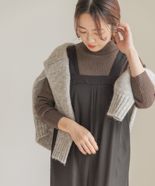 ITEMS URBANRESEARCH（アイテムズ アーバンリサーチ）の「ワイドパンツオールインワン（つなぎ/オールインワン・レディース・グリーン/ダークブラウン/ブラック・FREE）」の2枚目の写真