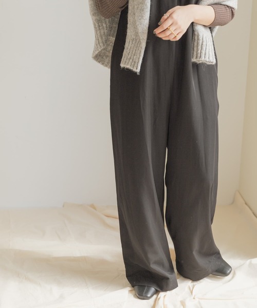 ITEMS URBANRESEARCH（アイテムズ アーバンリサーチ）の「ワイドパンツオールインワン（つなぎ/オールインワン・レディース・グリーン/ダークブラウン/ブラック・FREE）」の12枚目の写真