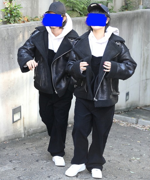 ８(eight)（エイト）の「フェイクムートンワイドライダースジャケット（ムートンコート・メンズ・ブラック/アイボリー/ベージュ・LARGE/MEDIUM）」の6枚目の写真