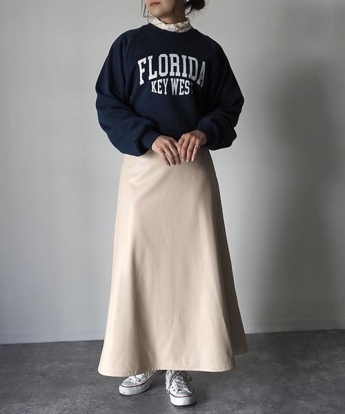 Riberry(リベリー)の「FLORIDAラグランショートスウェット(スウェット・レディース・スミクロ/ベージュ系その他/オートミール/ネイビー・FREE)」の9枚目の写真