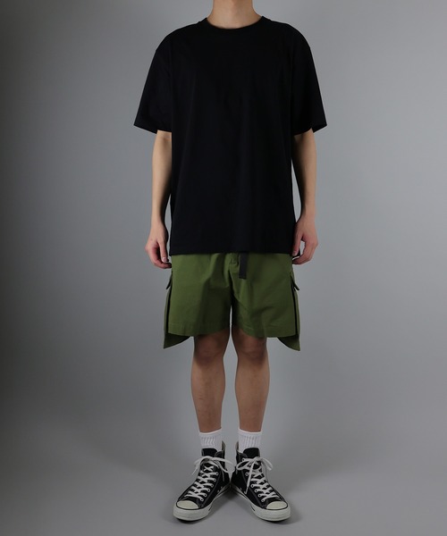 NUMBER (N)INE(ナンバーナイン)の「RIPSTOP CARGO SHORTS / マイクロリップストップ アウトカーゴポケット ショートパンツ(カーゴパンツ・メンズ・ブラック/オフホワイト/オリーブ・2/4/3)」の4枚目の写真