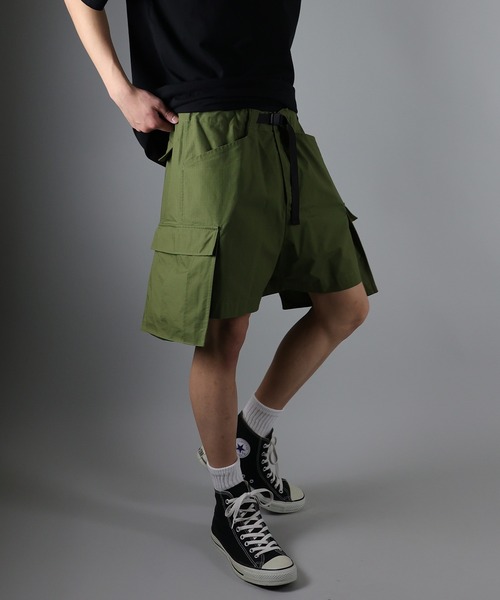 NUMBER (N)INE(ナンバーナイン)の「RIPSTOP CARGO SHORTS / マイクロリップストップ アウトカーゴポケット ショートパンツ(カーゴパンツ・メンズ・ブラック/オフホワイト/オリーブ・2/4/3)」の10枚目の写真