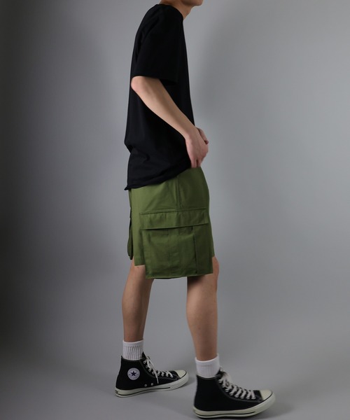 NUMBER (N)INE(ナンバーナイン)の「RIPSTOP CARGO SHORTS / マイクロリップストップ アウトカーゴポケット ショートパンツ(カーゴパンツ・メンズ・ブラック/オフホワイト/オリーブ・2/4/3)」の11枚目の写真