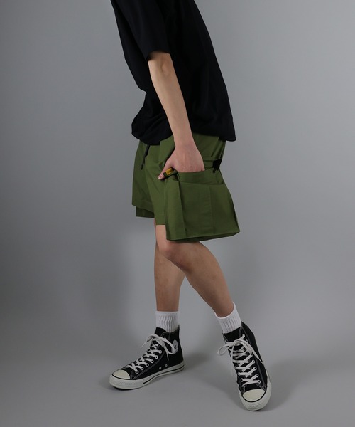 NUMBER (N)INE(ナンバーナイン)の「RIPSTOP CARGO SHORTS / マイクロリップストップ アウトカーゴポケット ショートパンツ(カーゴパンツ・メンズ・ブラック/オフホワイト/オリーブ・2/4/3)」の15枚目の写真