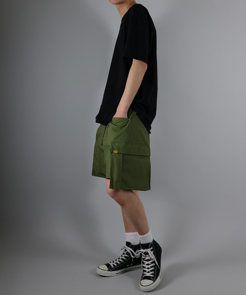 NUMBER (N)INE(ナンバーナイン)の「RIPSTOP CARGO SHORTS / マイクロリップストップ アウトカーゴポケット ショートパンツ(カーゴパンツ・メンズ・ブラック/オフホワイト/オリーブ・2/4/3)」の17枚目の写真