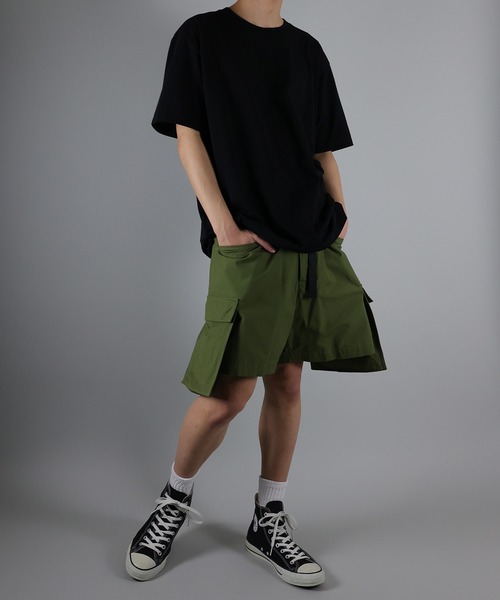 NUMBER (N)INE(ナンバーナイン)の「RIPSTOP CARGO SHORTS / マイクロリップストップ アウトカーゴポケット ショートパンツ(カーゴパンツ・メンズ・ブラック/オフホワイト/オリーブ・2/4/3)」の18枚目の写真