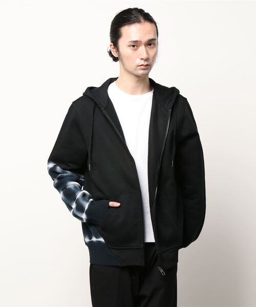 Desigual(デシグアル)の「パッチワーク&タイダイ フーディ(その他トップス・メンズ・ブラック・XL/S/M/L/XXL)」の5枚目の写真