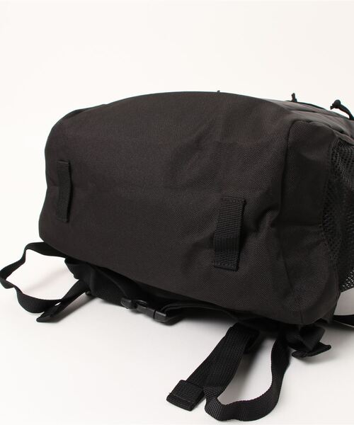 COLEMAN（コールマン）の「ウォーカー ２５（バックパック/リュック・レディース・ブラック/ブラック系その他/グレー系その他/グリーン系その他/ホワイト×ブラック/スカイブルー/バイオレット/ホワイト/ターコイズブルー/ブルー・ONE SIZE/25L）」の17枚目の写真