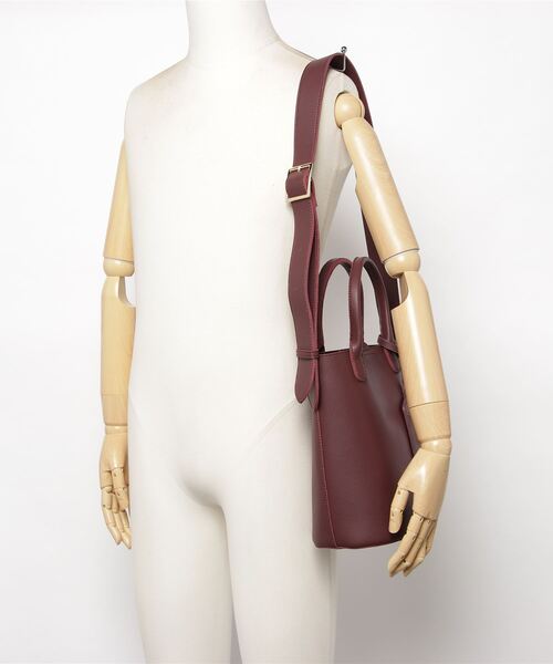 favori（ファヴォリ）の「EM:fovoriパスケース付き2wayトート（トートバッグ・レディース・ブラック/グレー/ワインレッド/カーキ・FREE）」の8枚目の写真