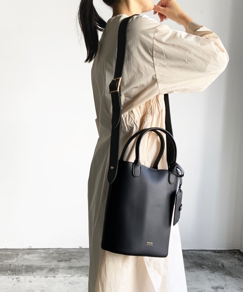 favori（ファヴォリ）の「EM:fovoriパスケース付き2wayトート（トートバッグ・レディース・ブラック/グレー/ワインレッド/カーキ・FREE）」の2枚目の写真