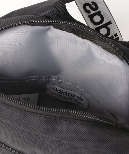 adidas Originals(アディダスオリジナルス)の「adidas Originals/アディダス オリジナルス AC SLING BAG(ボディバッグ/ウエストポーチ・メンズ・ネイビー/ブラック・FREE)」の6枚目の写真