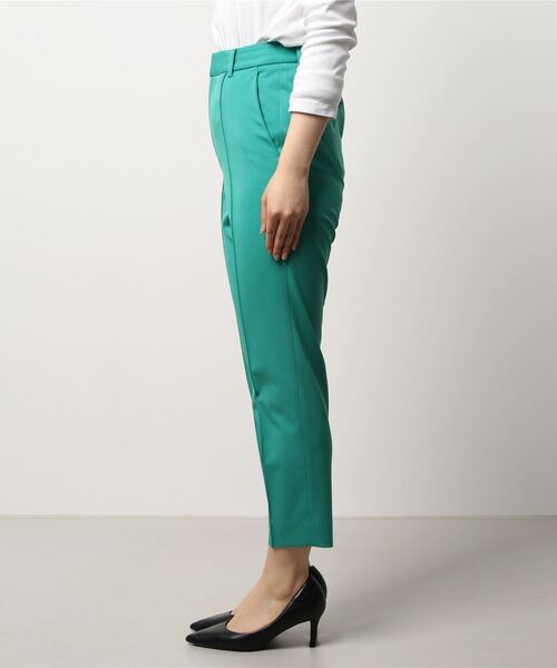 ROPE'(ロペ)の「ブライトストレッチストレートパンツ(その他パンツ・レディース・ブラック/グリーン/ラベンダー/グレー/ブルー系その他4/イエロー・38/36)」の7枚目の写真