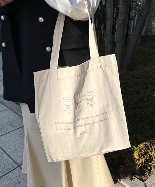 OLIVE des OLIVE（オリーブデオリーブ）の「olive×asukaカラフルトート（トートバッグ・レディース・ラベンダー/イエロー/オレンジ/ブラック/ピンク/レッド/サックスブルー/アイボリー/ミント・FREE）」の2枚目の写真