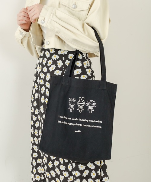 OLIVE des OLIVE（オリーブデオリーブ）の「olive×asukaカラフルトート（トートバッグ・レディース・ラベンダー/イエロー/オレンジ/ブラック/ピンク/レッド/サックスブルー/アイボリー/ミント・FREE）」の3枚目の写真