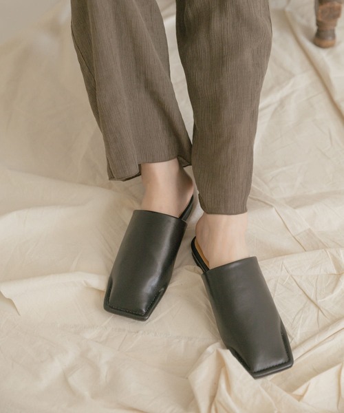 ITEMS URBANRESEARCH（アイテムズ アーバンリサーチ）の「スクエアサンダル（サンダル・レディース・ブラック/ブラウン・LARGE/SMALL/MEDIUM）」の2枚目の写真