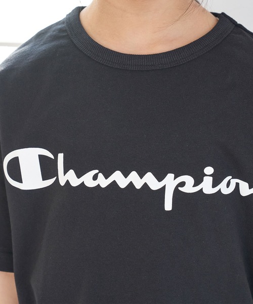 Champion(チャンピオン)の「【KIDS】【Champion/チャンピオン】UNISEXオーバーサイズTシャツ(Tシャツ/カットソー・キッズ・ブラック/ベージュ/オフホワイト・130/120/140)」の18枚目の写真