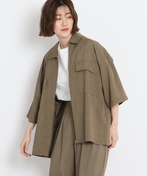 BASECONTROL(ベースコントロール)の「◆リネンタッチシャンブレー ビッグシルエット 半袖ジップシャツ(シャツ/ブラウス・レディース・ブラック/ベージュ/ネイビー・99)」の2枚目の写真