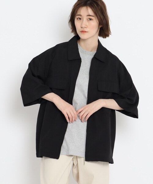 BASECONTROL(ベースコントロール)の「◆リネンタッチシャンブレー ビッグシルエット 半袖ジップシャツ(シャツ/ブラウス・レディース・ブラック/ベージュ/ネイビー・99)」の1枚目の写真