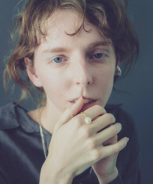 and cloud（アンドクラウド）の「Pearl Swing Ring（リング・レディース・ブラック/シルバー/イエローゴールド・#13/#9/#11/#15）」の12枚目の写真