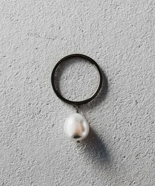 and cloud（アンドクラウド）の「Pearl Swing Ring（リング・レディース・ブラック/シルバー/イエローゴールド・#13/#9/#11/#15）」の15枚目の写真