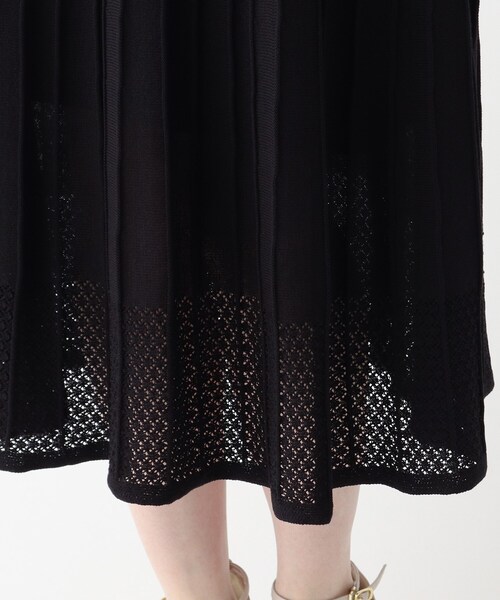 index(インデックス)の「◆バイカラープリーツニットワンピース【WEB限定サイズ】(ワンピース・レディース・ベージュ系その他7/グリーン系その他5/ブラック系4・40/38/42/36)」の16枚目の写真