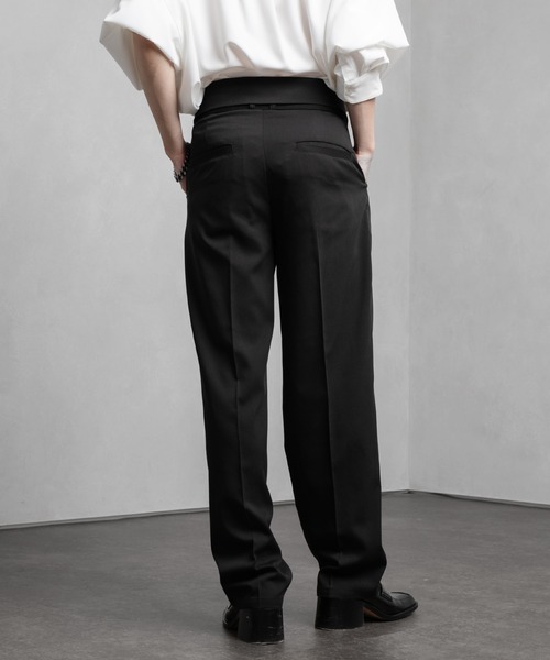 AURALEE ブラック スラックス ベルト付き AURALEEブラックパンツとベルトの合わせ！│Ambiance