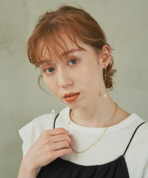 hinari（ヒナリ）の「ロングパールピアス/イヤリング（ピアス（両耳用）・レディース・ゴールド/ゴールド系その他・FREE）」の13枚目の写真