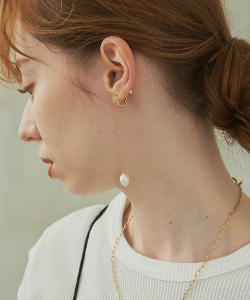 hinari（ヒナリ）の「ロングパールピアス/イヤリング（ピアス（両耳用）・レディース・ゴールド/ゴールド系その他・FREE）」の11枚目の写真