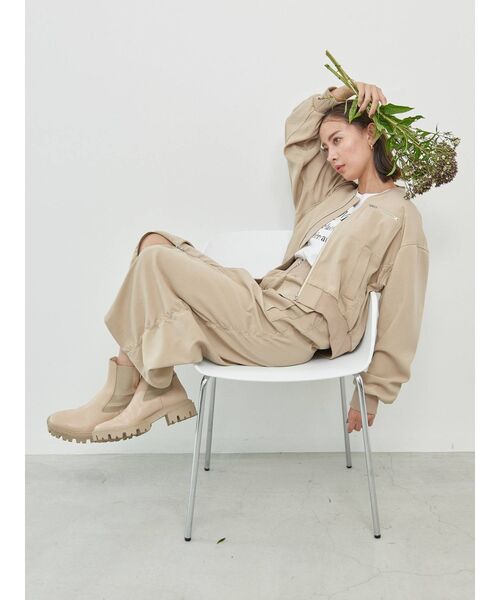 COTORICA（コトリカ）の「【THE DAYZ TOKYO】スリーブパッカリングミリタリーブルゾン【セットアップ対応】【MA-1】（ブルゾン・レディース・ベージュ/カーキ・FREE）」の12枚目の写真