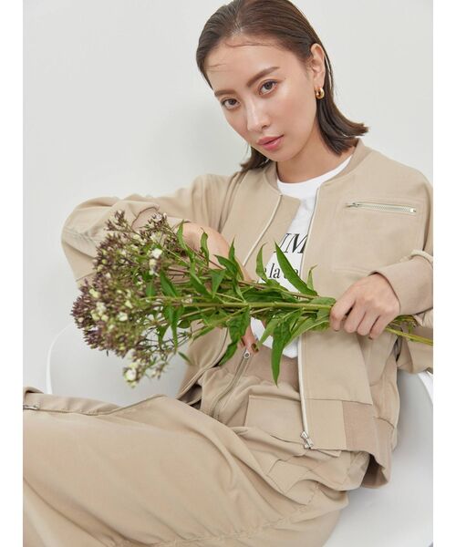 COTORICA（コトリカ）の「【THE DAYZ TOKYO】スリーブパッカリングミリタリーブルゾン【セットアップ対応】【MA-1】（ブルゾン・レディース・ベージュ/カーキ・FREE）」の6枚目の写真