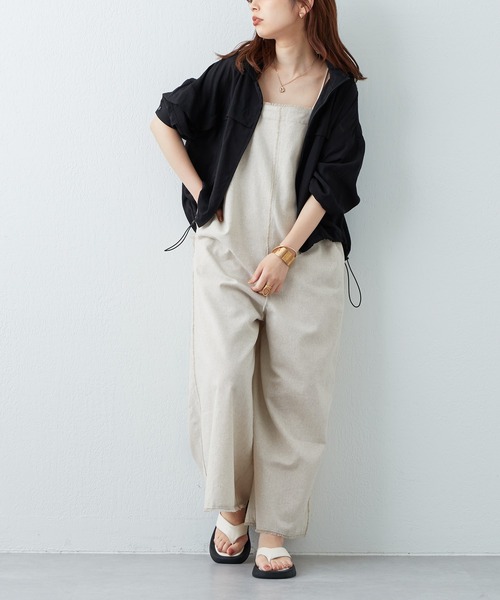 natural couture(ナチュラルクチュール)の「WEB限定カラーあり/人気のシアーマンパがアップデートして再登場!フードが取れるほんのりシアーマンパ(マウンテンパーカー・レディース・オフホワイト/ブラック/サックスブルー/イエロー/ピンク・FREE)」の11枚目の写真