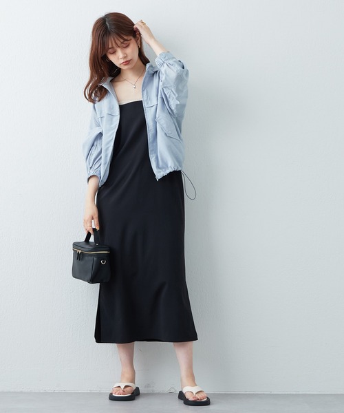 natural couture(ナチュラルクチュール)の「WEB限定カラーあり/人気のシアーマンパがアップデートして再登場!フードが取れるほんのりシアーマンパ(マウンテンパーカー・レディース・オフホワイト/ブラック/サックスブルー/イエロー/ピンク・FREE)」の17枚目の写真