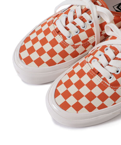 Ray BEAMS(レイビームス)の「【WEB限定】VANS / AUTHENTIC 44DX CHECKERBOARD(スリッポン・レディース・カーキ/オレンジ・5h/6/6h/5)」の13枚目の写真