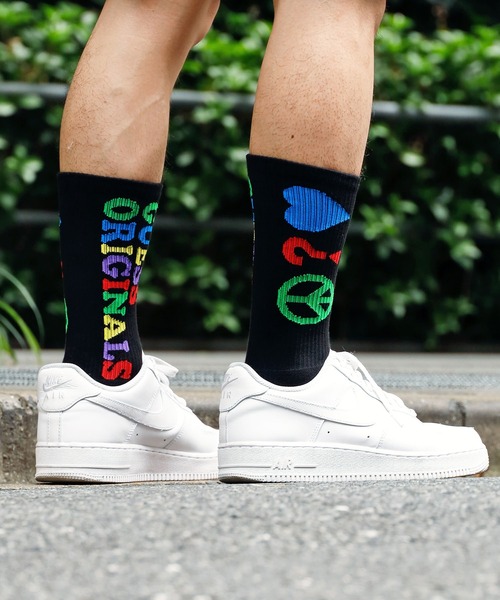Guess(ゲス)の「GUESS×J.BALVIN/ゲス×J.バルヴィン GO J BALVIN PEACE SOCKS ロゴソックス ハイソックス 靴下(ソックス/靴下・メンズ・ブラック・ONE SIZE)」の6枚目の写真