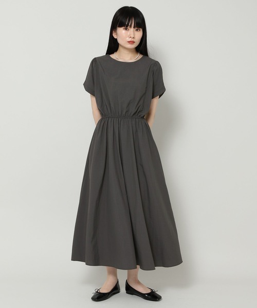 ALAND（エーランド）の「3.3 Field Trip／BACK BUTTON ワンピース 2353223（ワンピース・レディース・ブラック/ベージュ・FREE）」の3枚目の写真