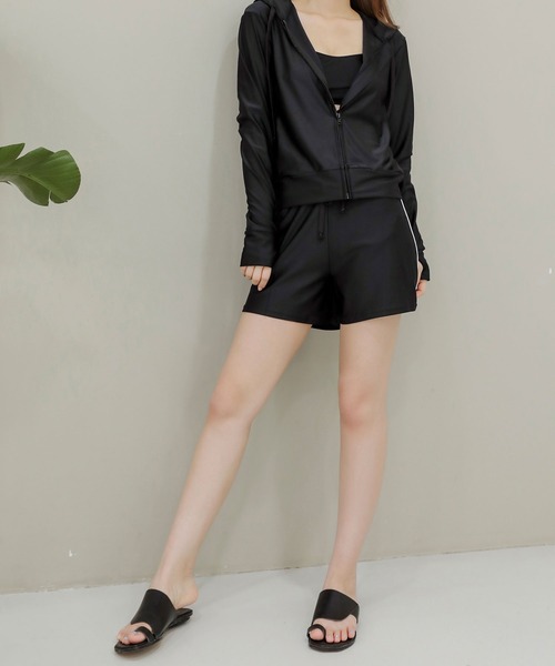 KOBE LETTUCE(コウベレタス)の「UVカットラッシュガードショートパンツ(ラッシュガード・レディース・ホワイト/サックスブルー/ブラック・M/L)」の22枚目の写真
