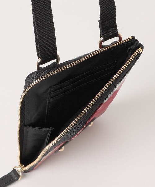 BLUE LABEL CRESTBRIDGE（ブルーレーベルクレストブリッジ）の