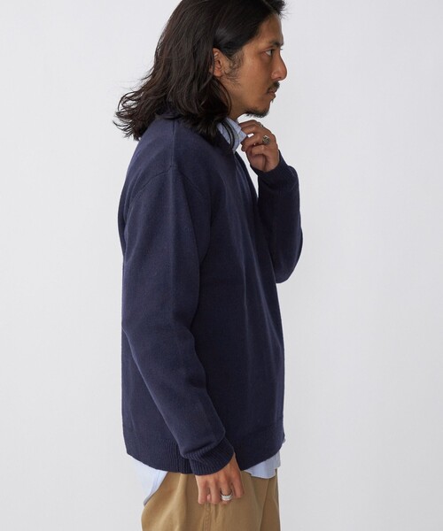 SHIPS（シップス）の「*SHIPS: ワンポイント ロゴ 刺繍 ミドルゲージ スクール Vネック ニット（ニット/セーター・メンズ・ブラック/ネイビー/ダークグレー/ワイン・SMALL/MEDIUM/LARGE/X-LARGE）」の16枚目の写真