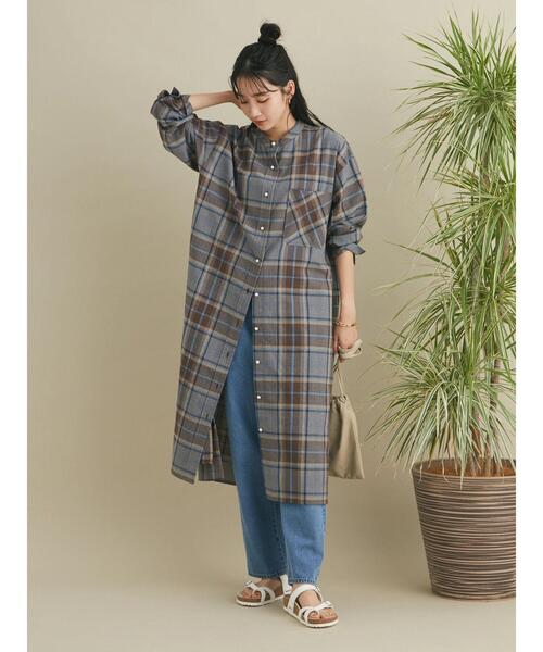 CRAFT STANDARD BOUTIQUE(クラフトスタンダードブティック)の「チェックパール釦ワンピース *(シャツワンピース・レディース・ブラウン/ブルー・FREE)」の4枚目の写真