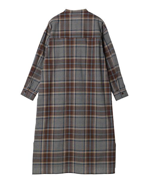 CRAFT STANDARD BOUTIQUE(クラフトスタンダードブティック)の「チェックパール釦ワンピース *(シャツワンピース・レディース・ブラウン/ブルー・FREE)」の13枚目の写真