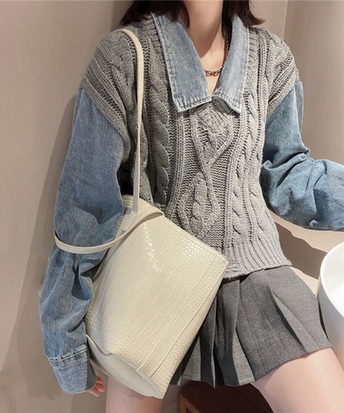 Jewelobe(ジュエローブ)の「デニムドッキングケーブルニットトップス(ニット/セーター・レディース・ブラック/杢グレー・FREE)」の10枚目の写真