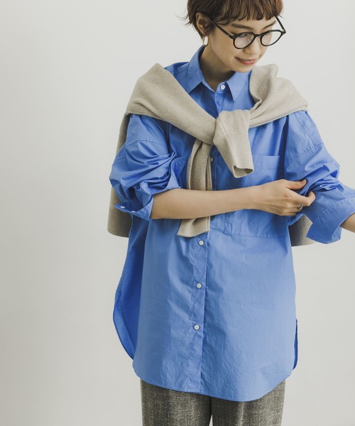 URBAN RESEARCH（アーバンリサーチ）の「コットンオーバーシャツ（シャツ/ブラウス・レディース・ホワイト/ブルー/ストライプ・FREE）」の2枚目の写真