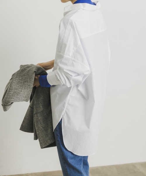 URBAN RESEARCH（アーバンリサーチ）の「コットンオーバーシャツ（シャツ/ブラウス・レディース・ホワイト/ブルー/ストライプ・FREE）」の8枚目の写真