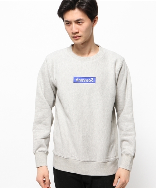 WHO'S WHO gallery（フーズフーギャラリー）の「【rinevuos】ロゴクルースウェット（スウェット・メンズ・グレー・MEDIUM/LARGE）」の2枚目の写真