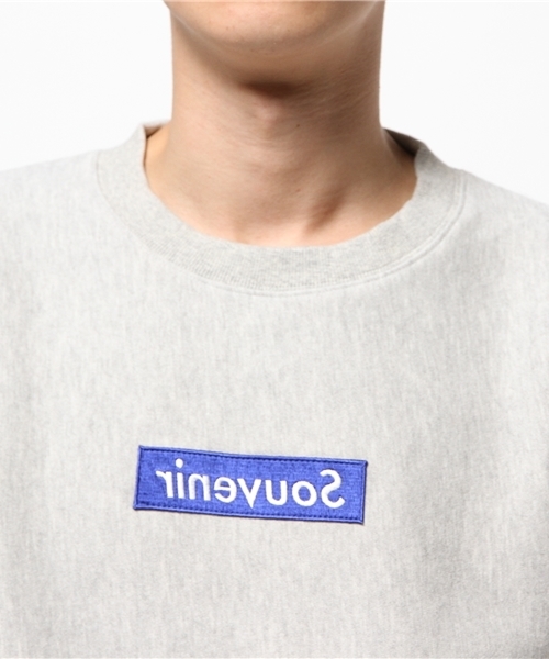 WHO'S WHO gallery（フーズフーギャラリー）の「【rinevuos】ロゴクルースウェット（スウェット・メンズ・グレー・MEDIUM/LARGE）」の5枚目の写真