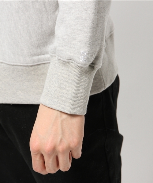 WHO'S WHO gallery（フーズフーギャラリー）の「【rinevuos】ロゴクルースウェット（スウェット・メンズ・グレー・MEDIUM/LARGE）」の6枚目の写真