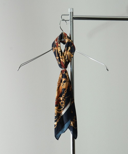 Art re A select（アトリエセレクト）の「SILKYFABRIC PATTERNED SCARF/シルキーファブリック アソート 総柄 ストール スカーフ（バンダナ/スカーフ・メンズ・ブラック系その他/ホワイト系その他/レッド系その他/ブラック系その他2/グレー系その他/ブルー系その他・FREE）」の5枚目の写真